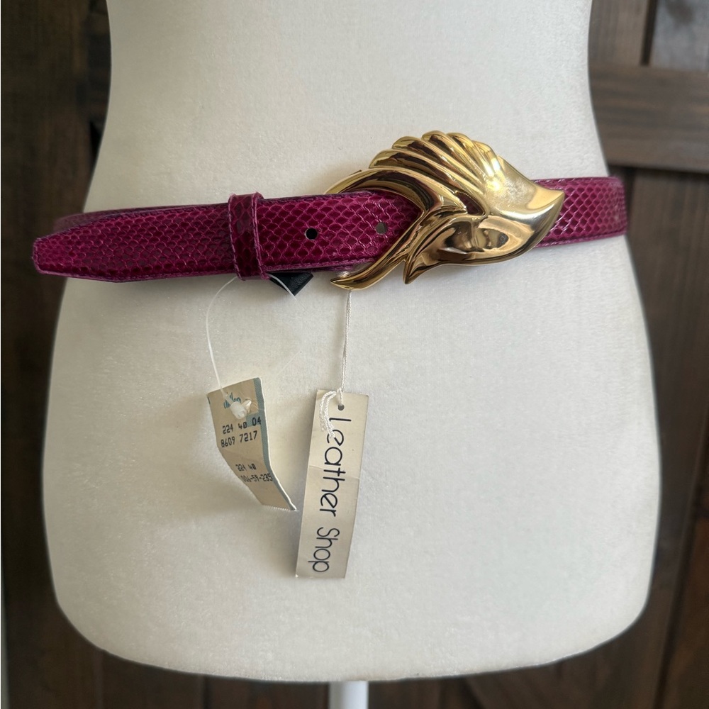 Elegant Gold Buckle Fuchsia Belt
